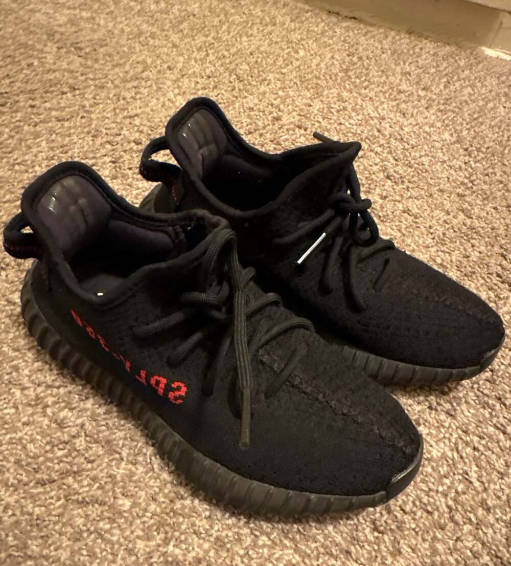 Adidas Yeezy Boost 350 V2 Size 6 Core Black Red